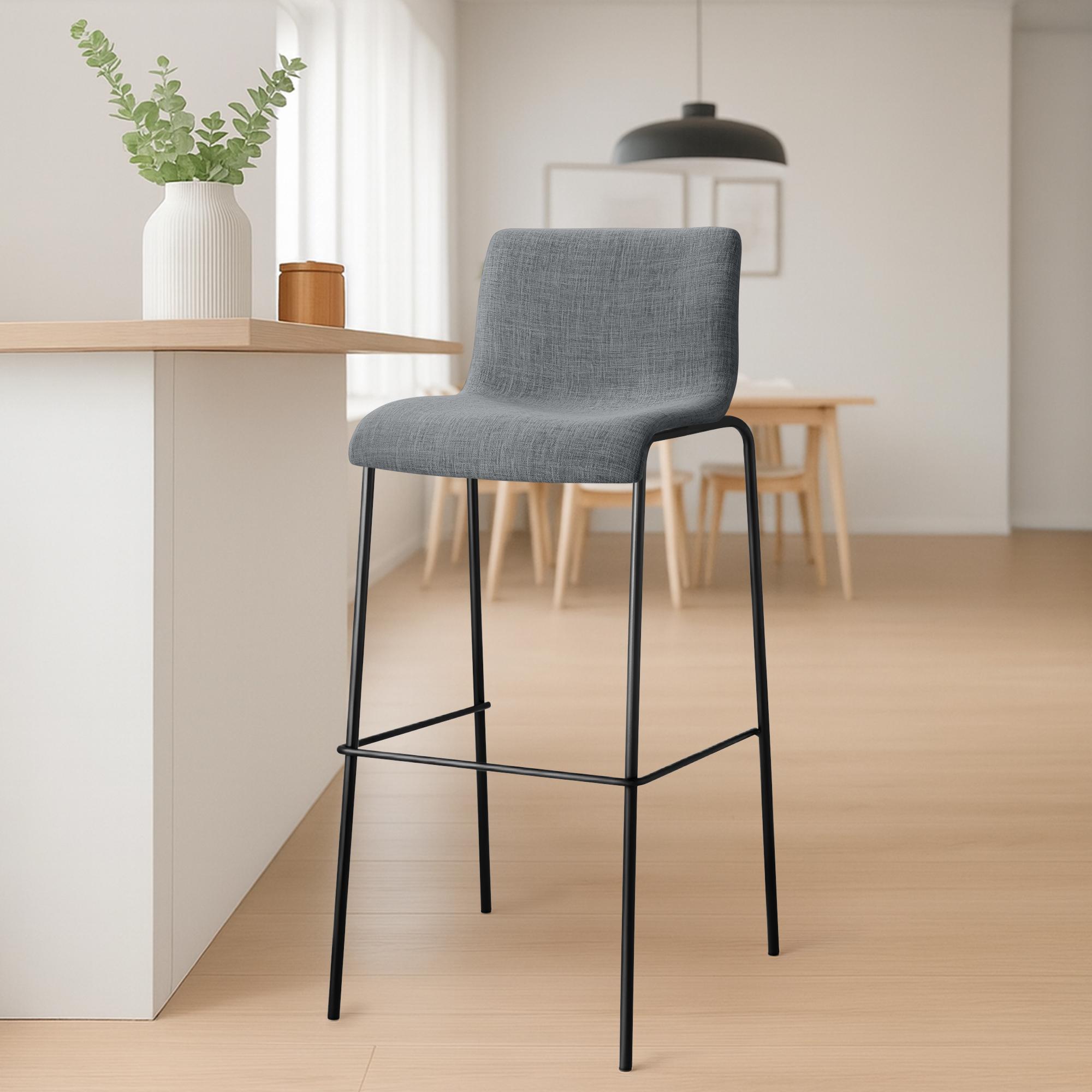 Sgabello da bar Hover in tessuto con base a quattro gambe