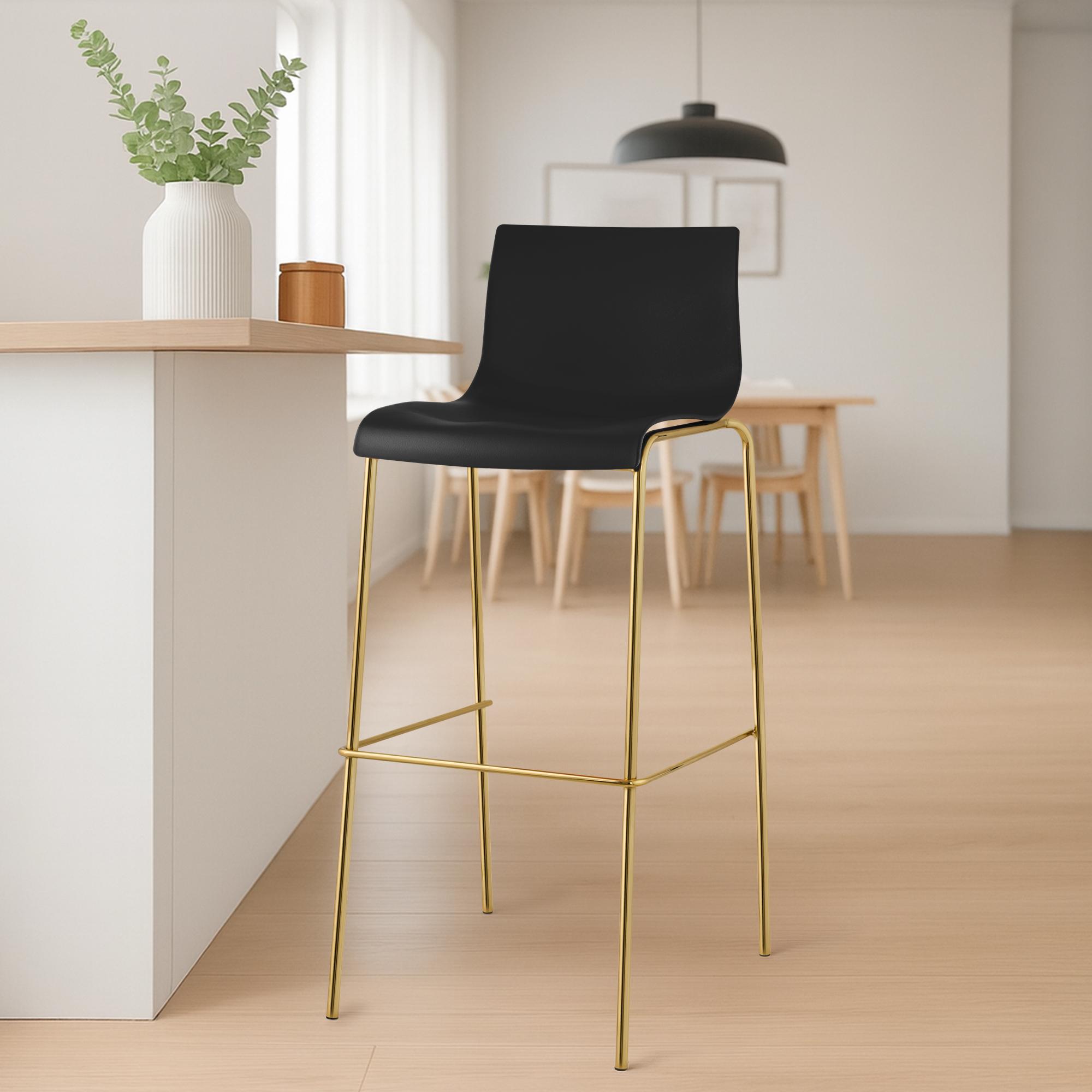 Set da 2 sgabelli da bar Hover in plastica con base a 4 gambe color oro