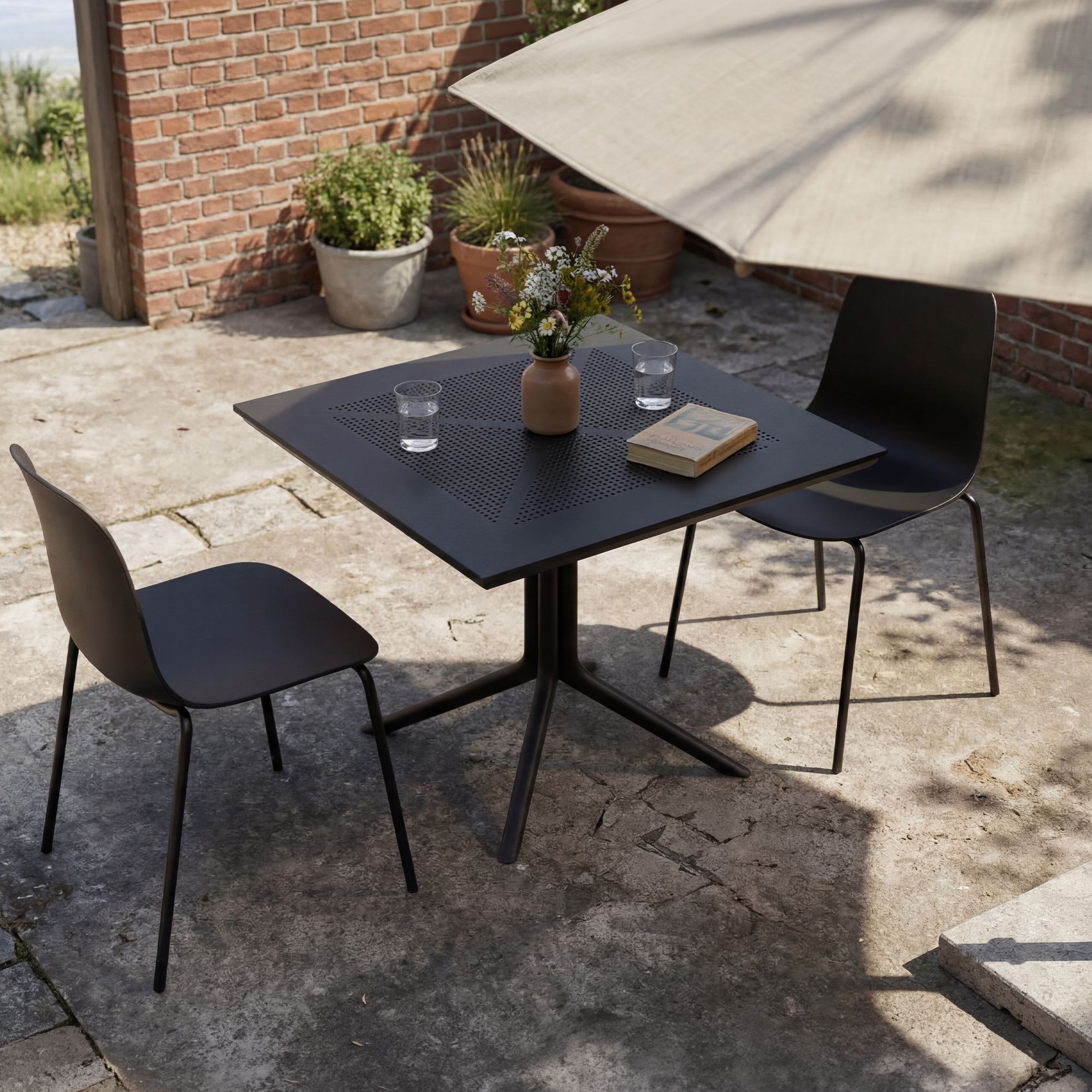 Set mobili da giardino Zeron con 2 sedie