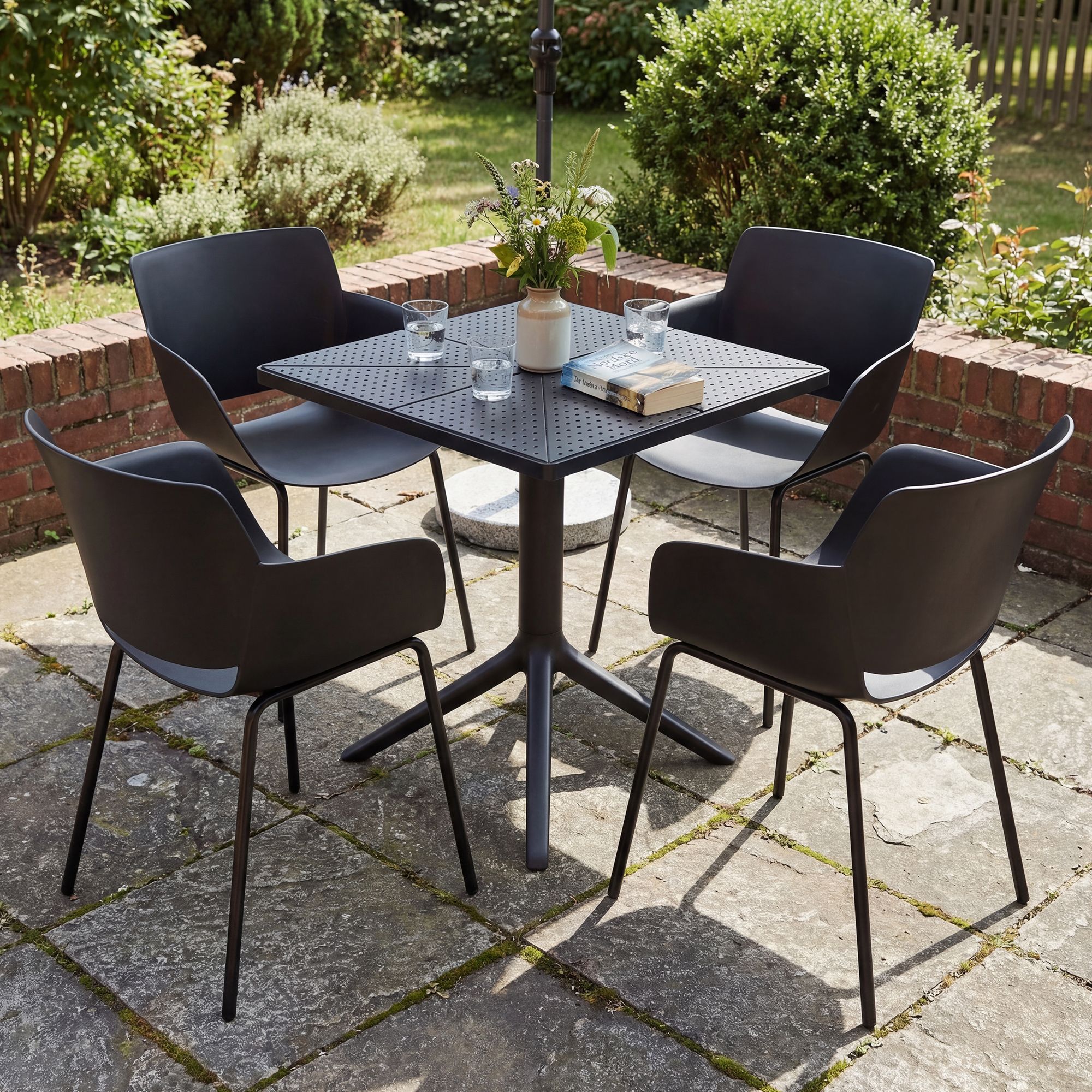 Set da giardino Norva con 4 sedie