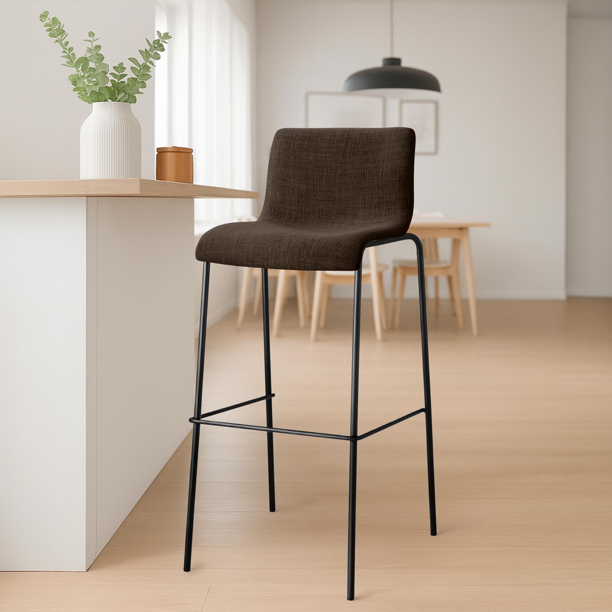 Sgabello da bar Hover in tessuto con base a quattro gambe