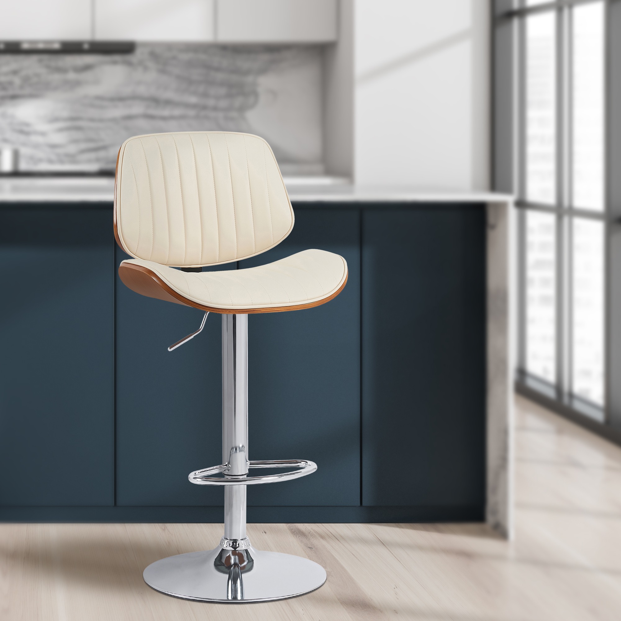 Set di 2 sgabelli da bar Clawson in similpelle